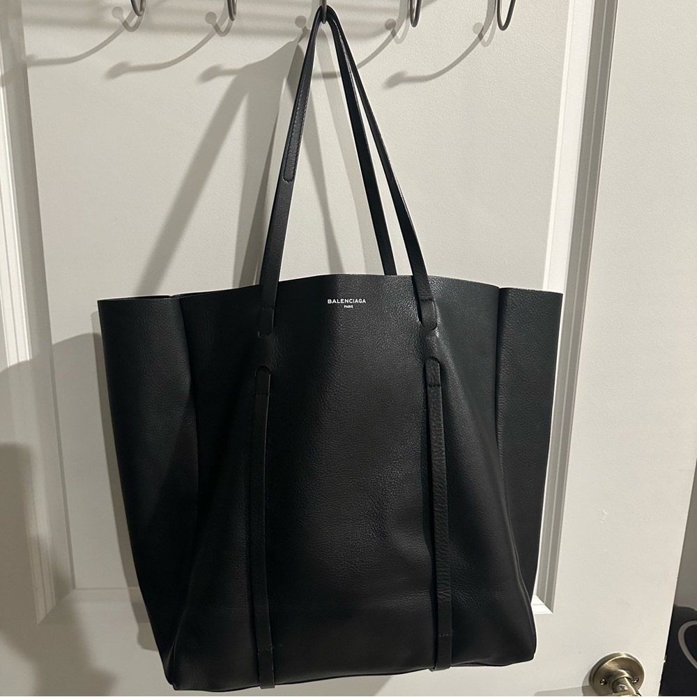 Balenciaga Calfskin Everyday Tote Bag